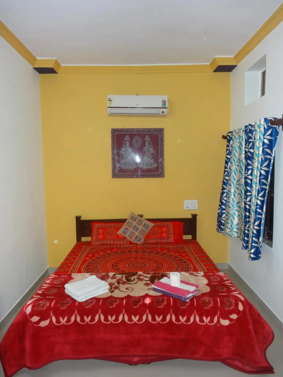 Deluxe Single Family room