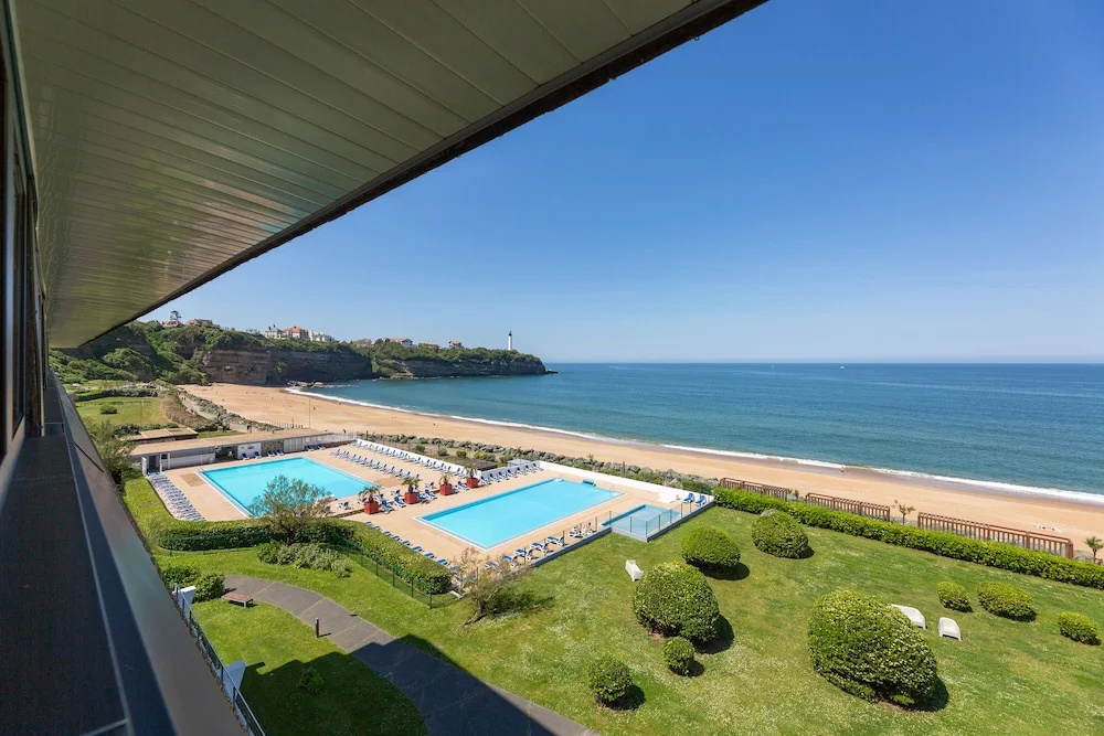 Beach & Waterfront