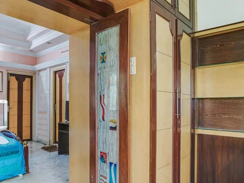 Indrakshi Service Apartment by OYO Rooms
