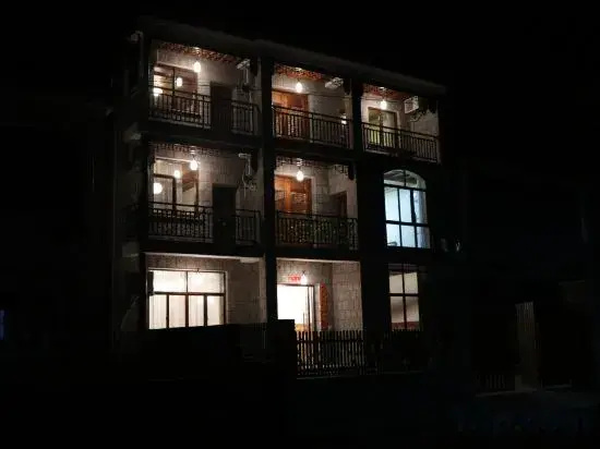 Ziyan Shanju Inn