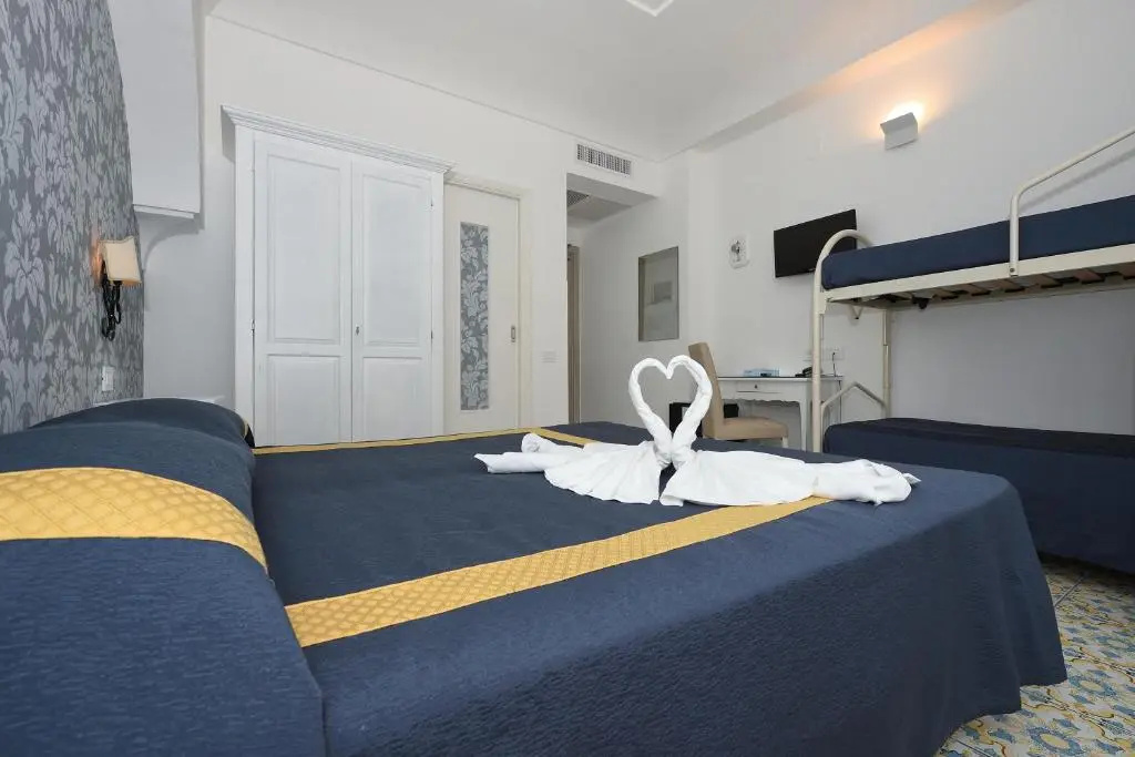 Standard Quadruple room with balcony