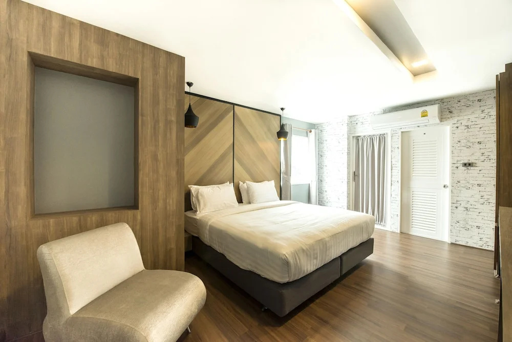 Standard room with city view