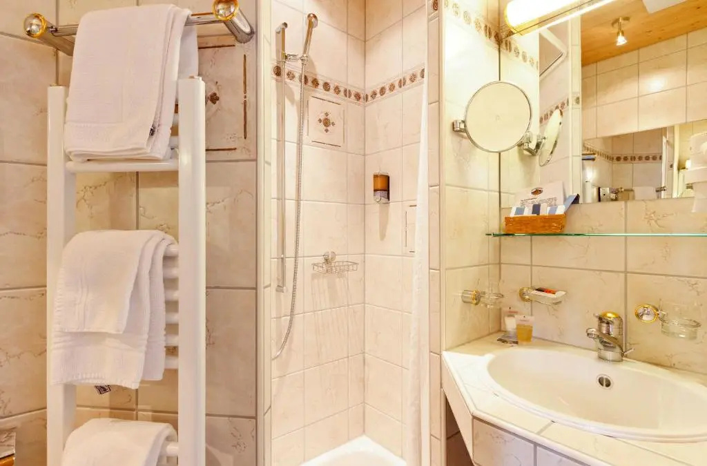 Schweizerhaus Swiss Quality Hotel - Chambres