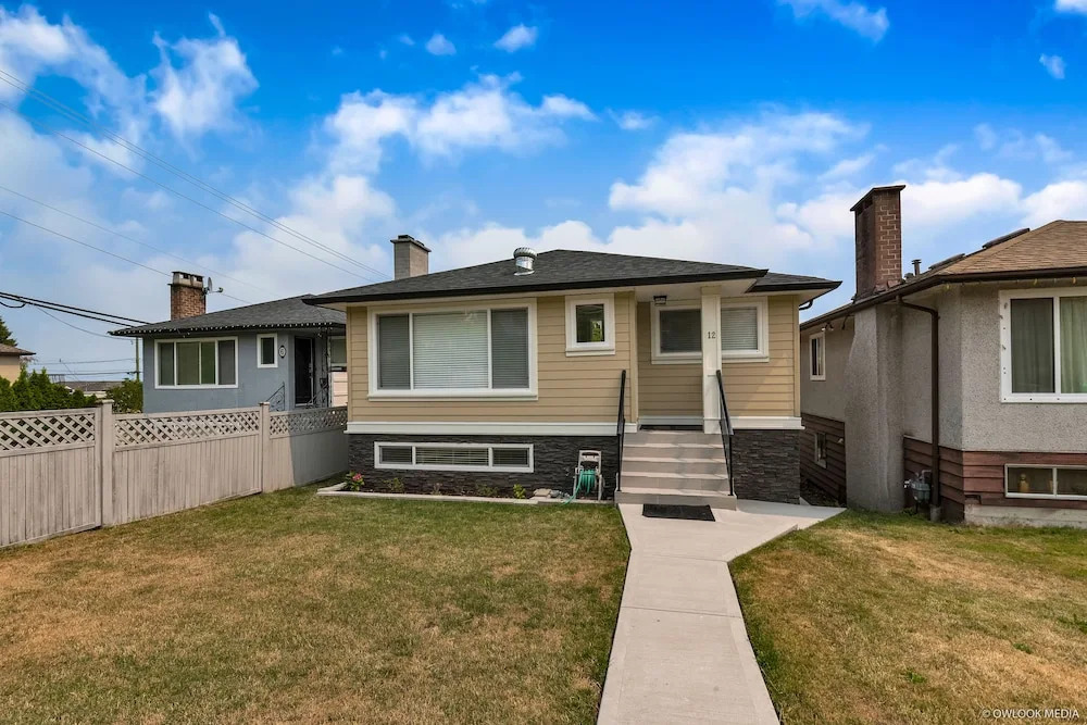 Mountain & Ocean View in Gorgeous Home by Elevate Rooms - фото 10