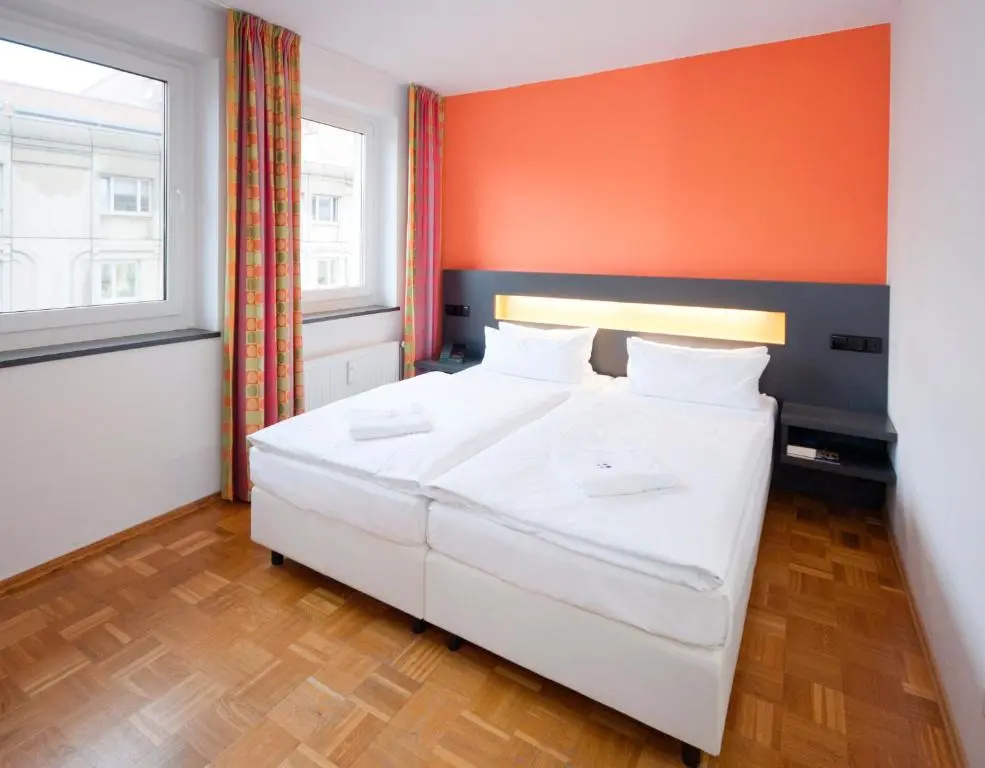Standard Double room (full double bed)