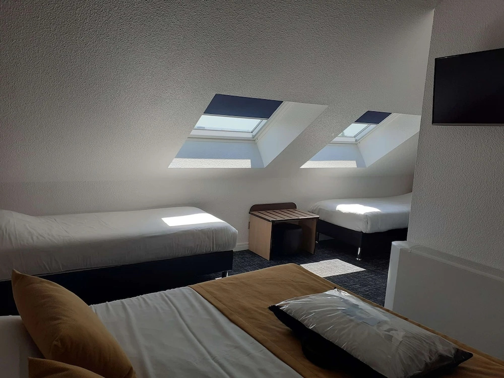 Kyriad NIORT - Espace Mendes-France - Chambres