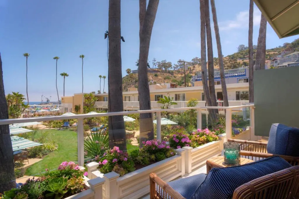 1 Bedroom Double Suite with balcony and with ocean view (full double bed)