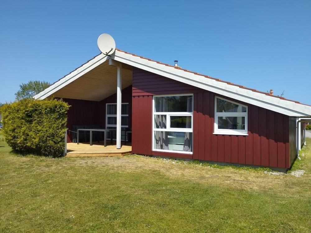 Holiday Home With 2 Bedrooms