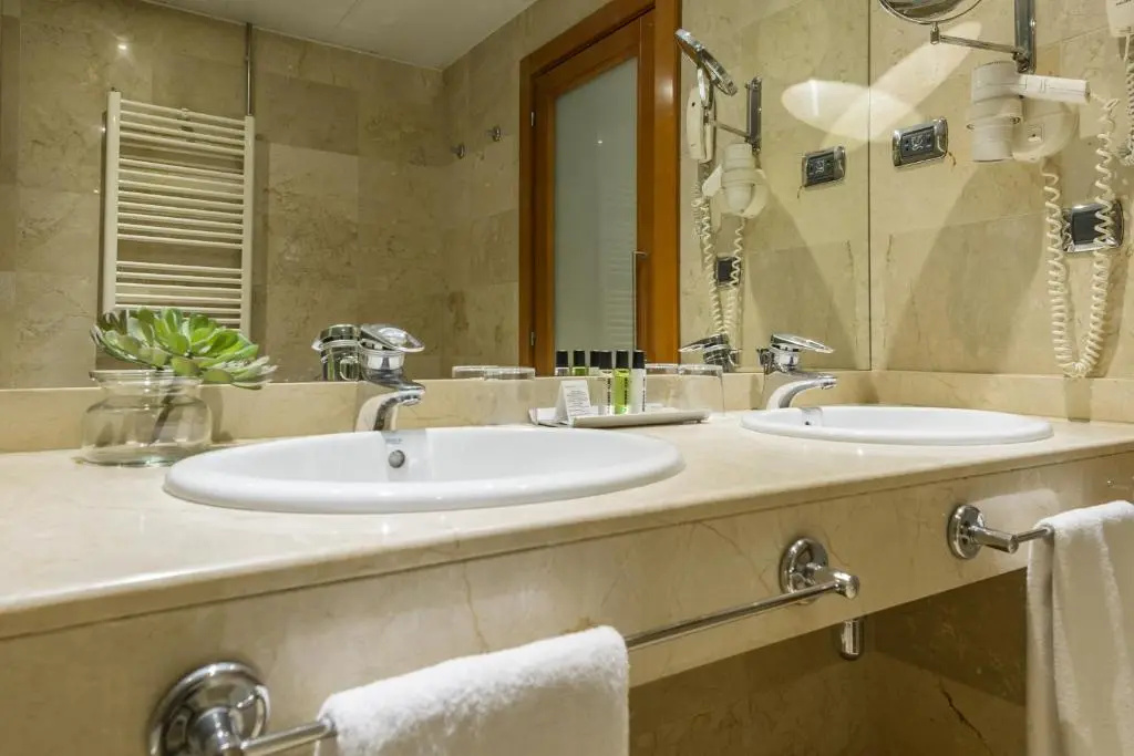 Aparthotel Mariano Cubi - Chambres