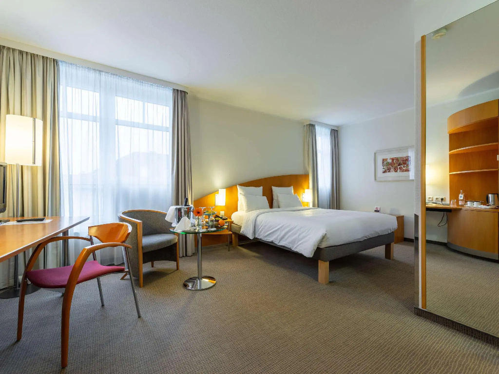 Superior Double room (full double bed)