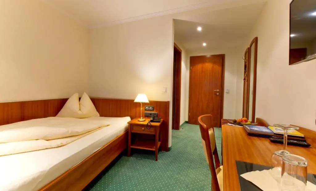 Seeboeckenhotel Zum Weissen Hirschen - Chambres