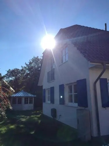 Haus Zeesenboot Ferienwohnung Luv