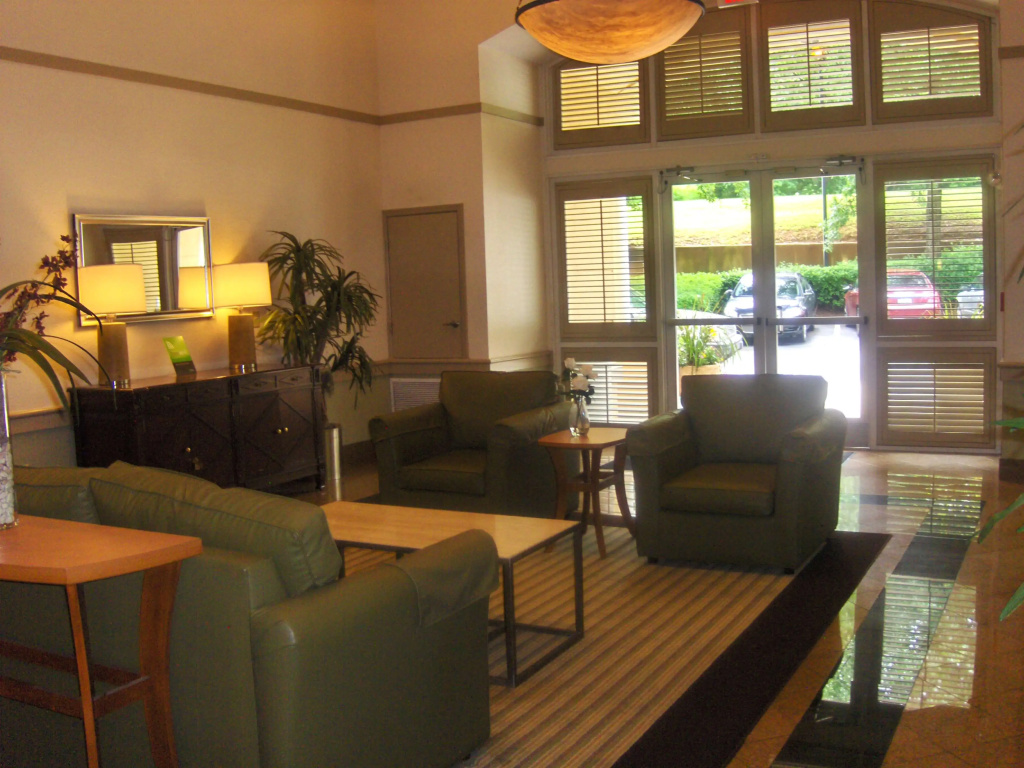 Lobby & Reception