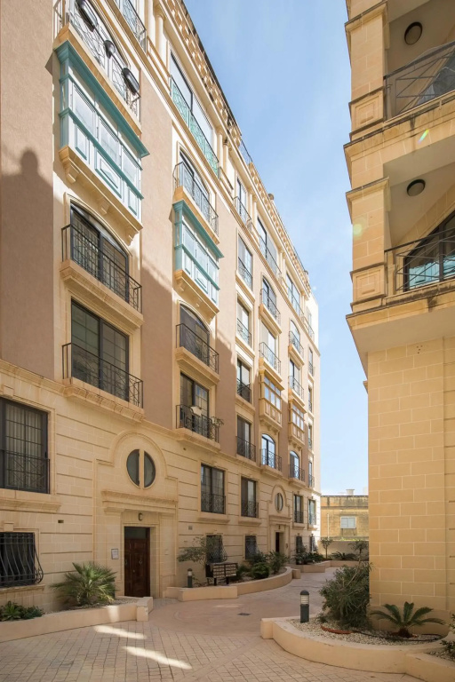Belmonte Heights - Luxury 3 Bedroom Apartment