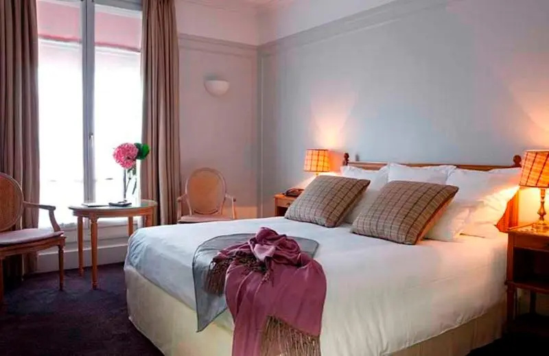 Hotel California Champs Elysees - Chambres