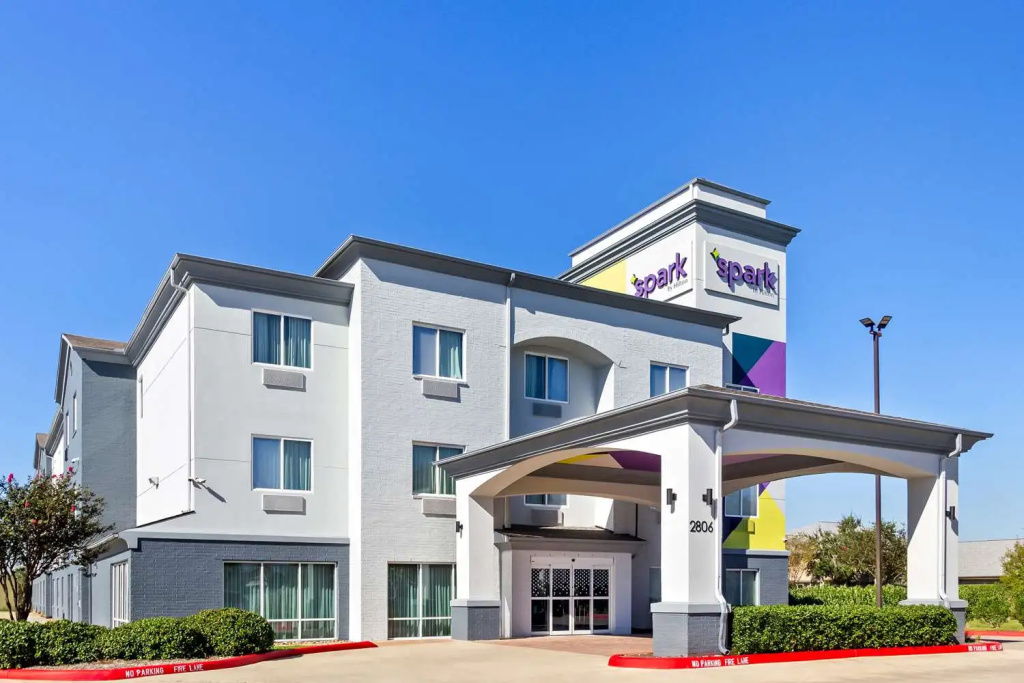 Spark by Hilton Pearland (H)