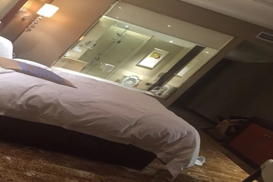 Zhongwei International Holiday Hotel — фото 4