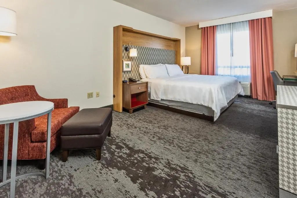 Holiday Inn & Suites Memphis - Wolfchase Galleria​ by IHG - Chambres