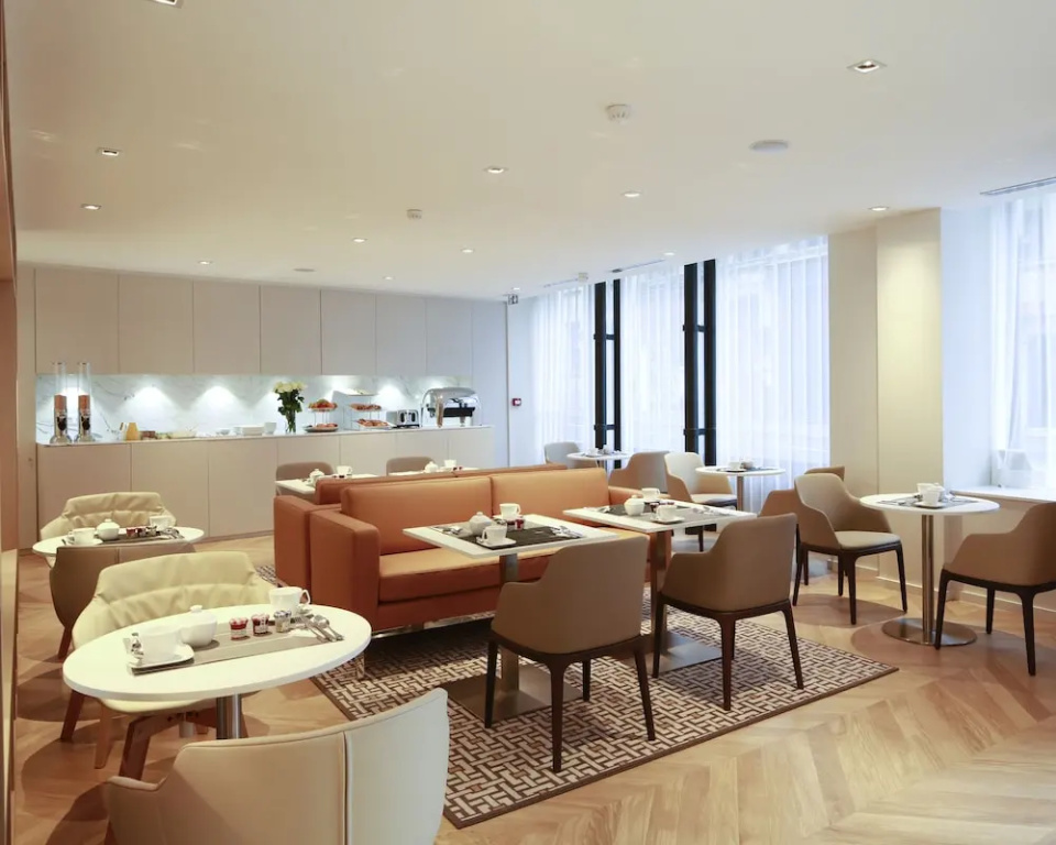 Hôtel R de Paris - 4 étoiles luxe Paris 18