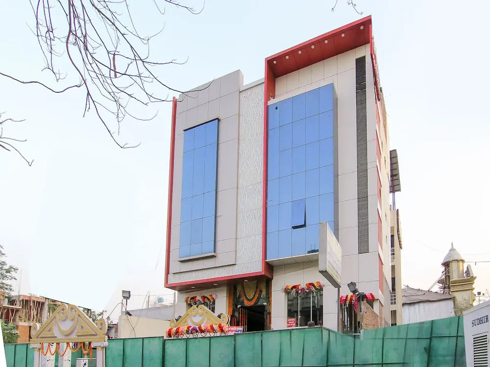 OYO 13932 Hotel Pushpanjali