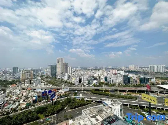 Skyline Luxury Suite at Landmark