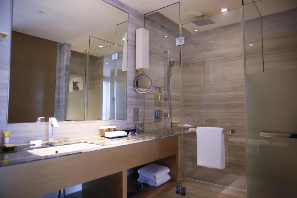 Double room with garden view (full double bed)