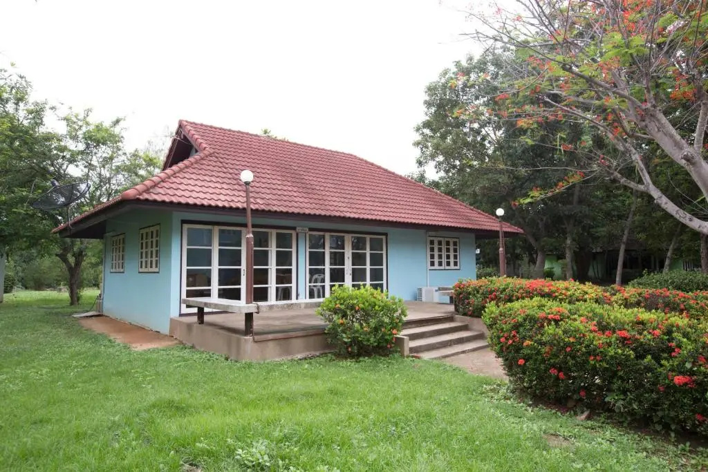 3 Bedrooms Cottage