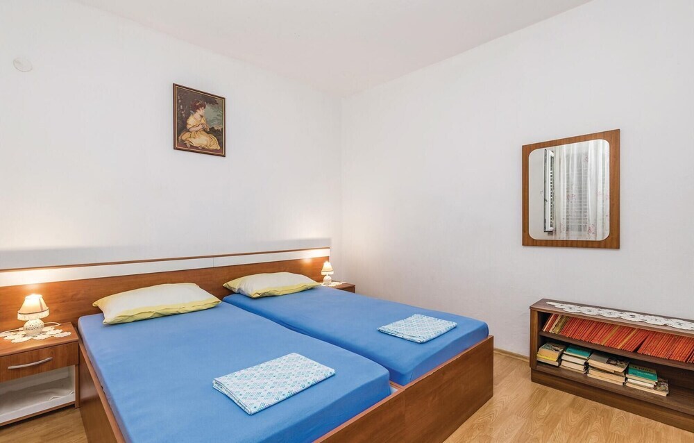 Отель Nice Apartment in Bosana-pag With 3 Bedrooms and Wifi, фото 16