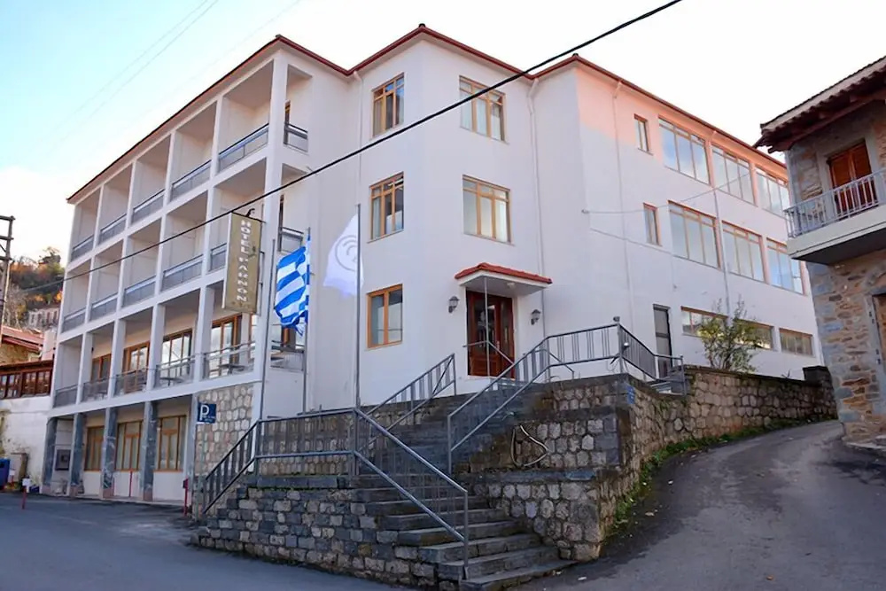 Parnon Hotel
