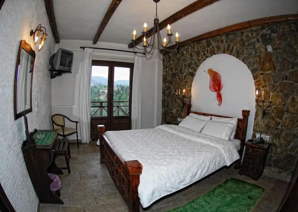 Standard Double room with balcony (full double bed)