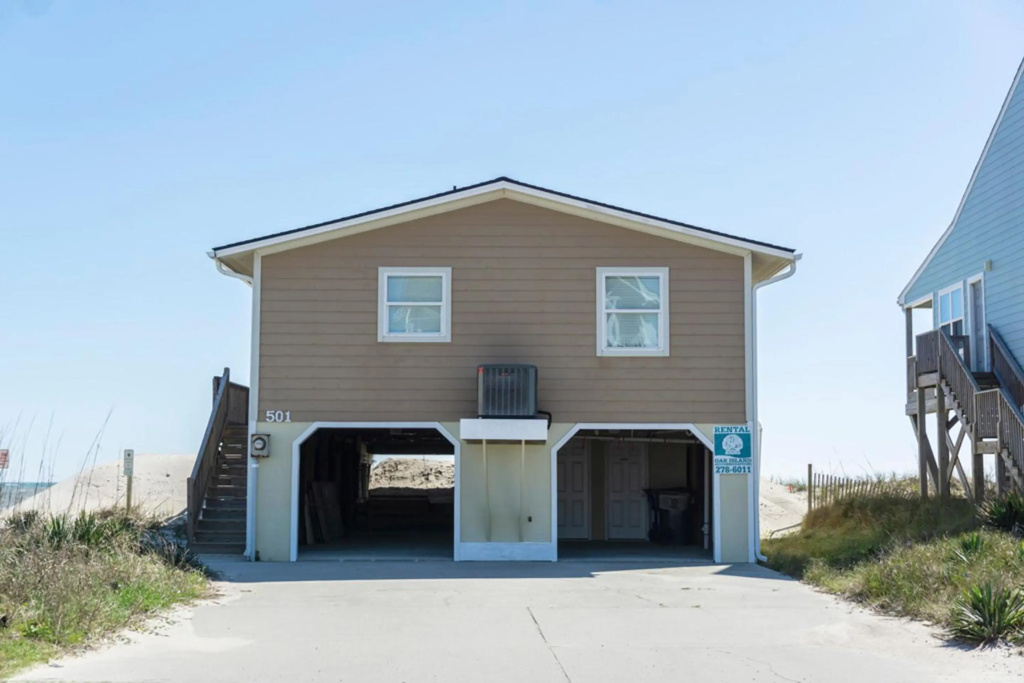The Beach Fact Oar by Oak Island Accommodations