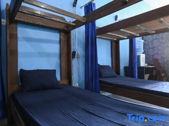 Bunk Bed Bali near Sanur Mitra RedDoorz — фото