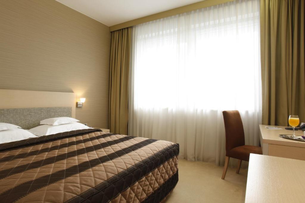 Двухместный номер Standard двуспальная кровать в In Hotel Belgrade
