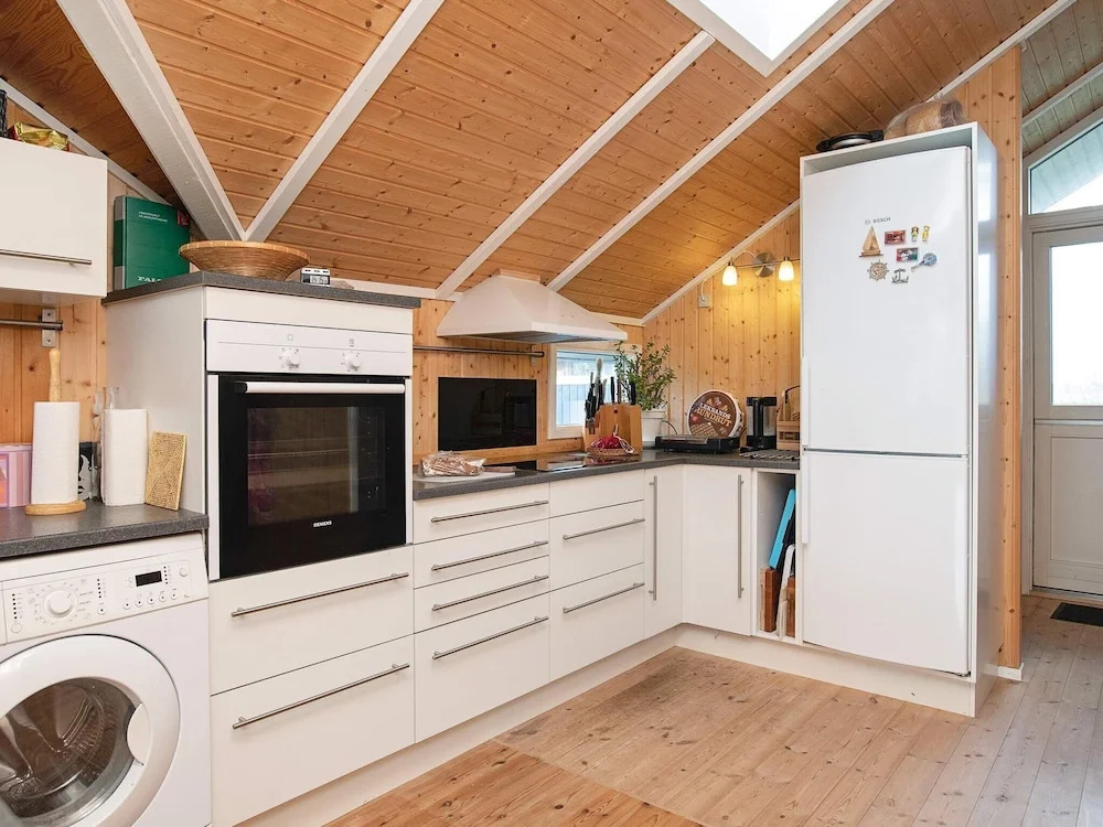 6 Person Holiday Home in Store Fuglede - фото 11