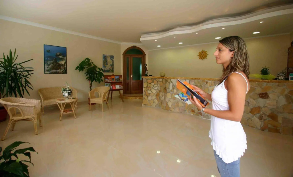 Hotel photo 12