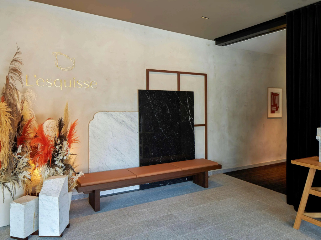 Lobby & Reception