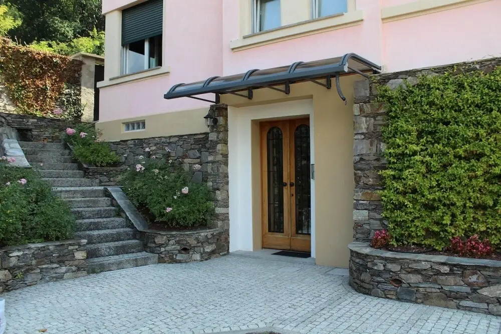 Oleandro 2 apartment in Mergozzo with pool