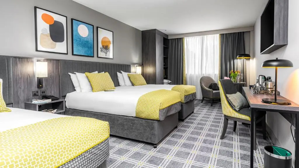 The Plaza Hotel - Chambres