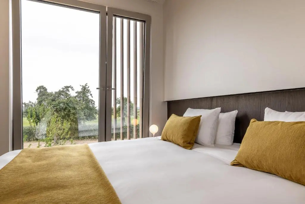 Superior Double room with garden view (full double bed)