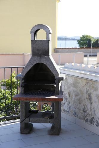 Food & Beverage