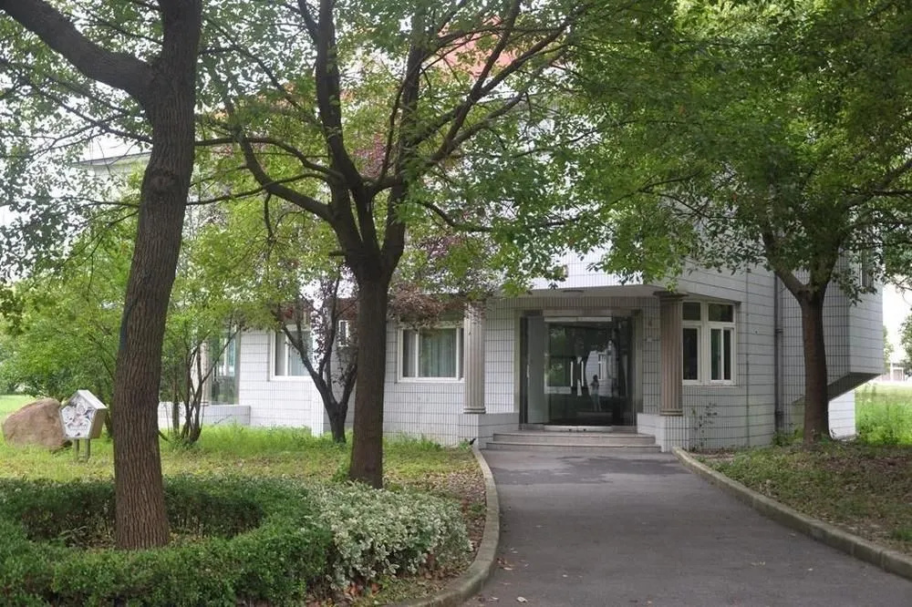Shanghai Juyuan Holiday Village
