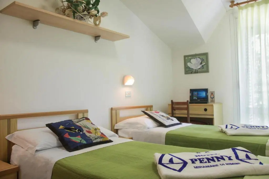 Standard Double room with balcony (full double bed)
