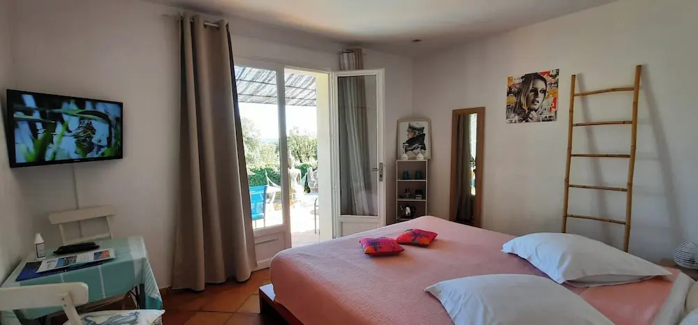 Comfort room