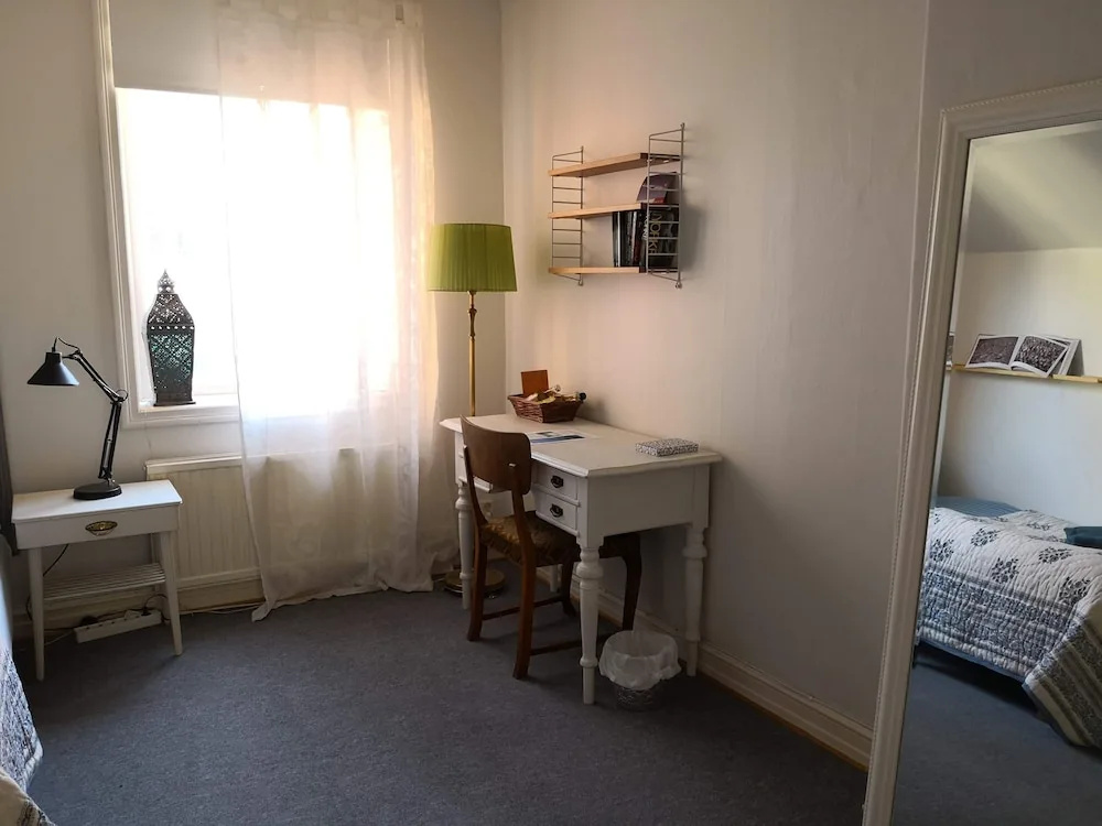 Economy room