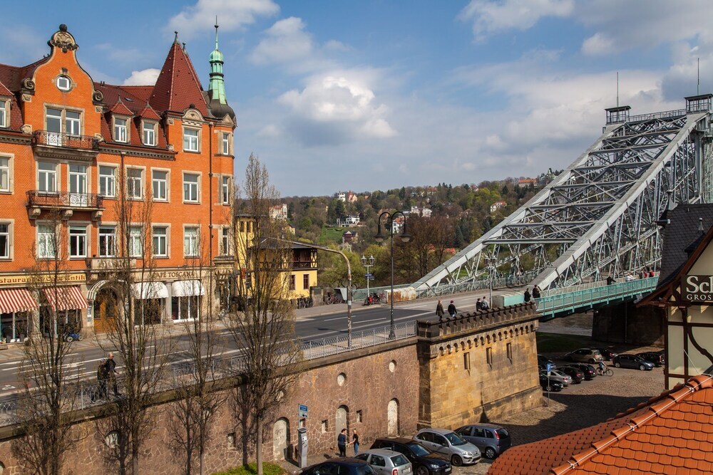 Pension Bed and Breakfast am Schillerplatz image