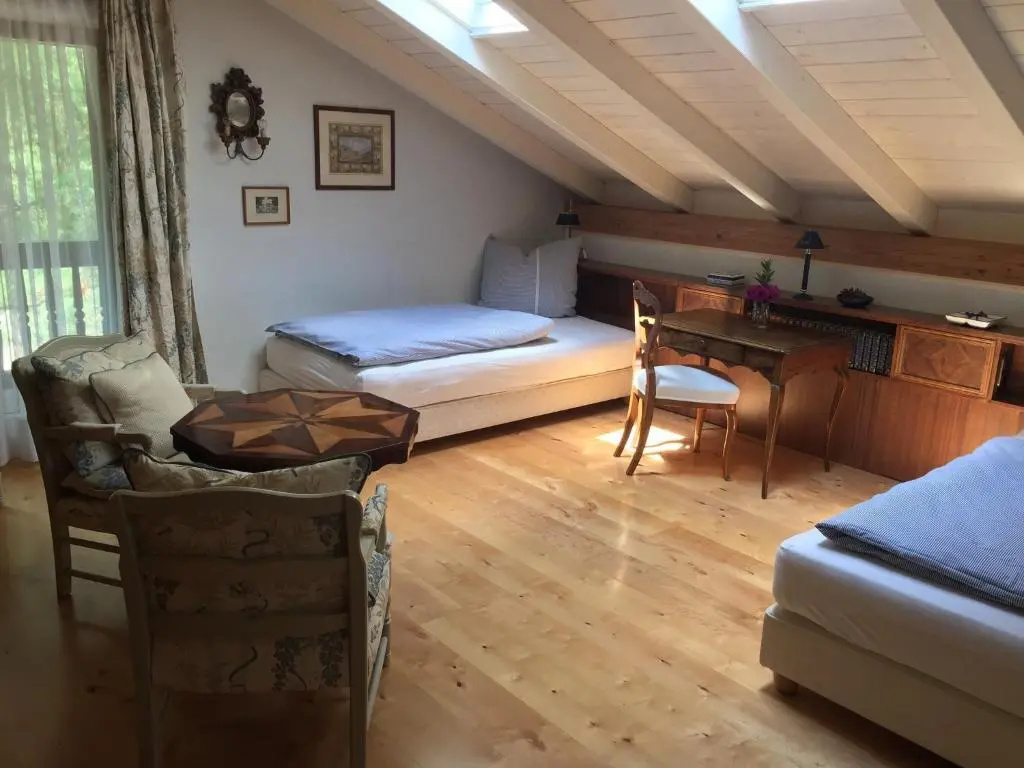 Economy room