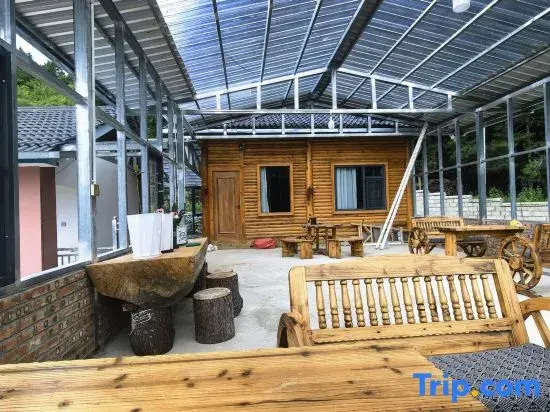 Haba Snow Mountain Yunjian Shanye Boutique Homestay