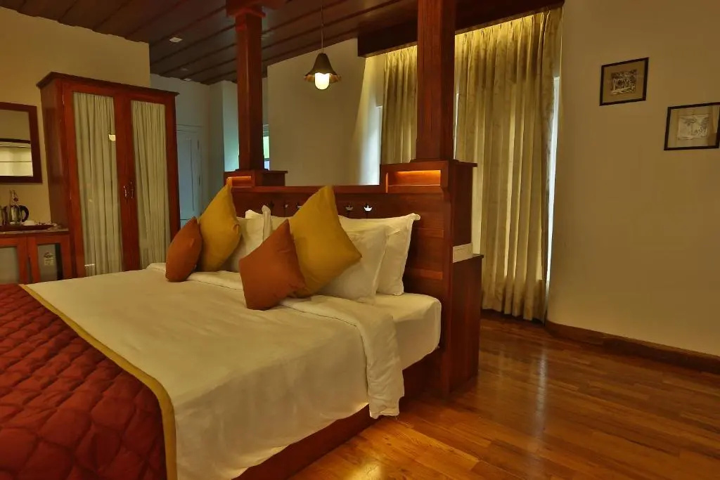 Classic Double room (full double bed)