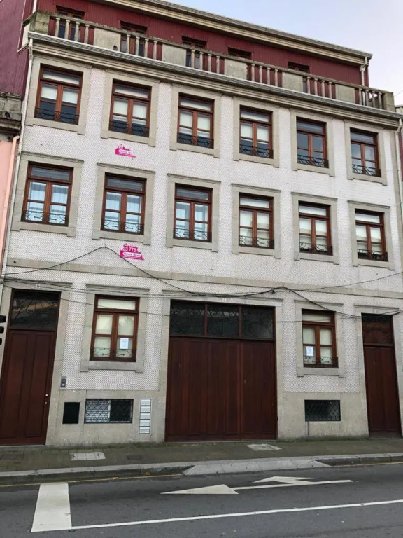 Metro Heroismo Residence