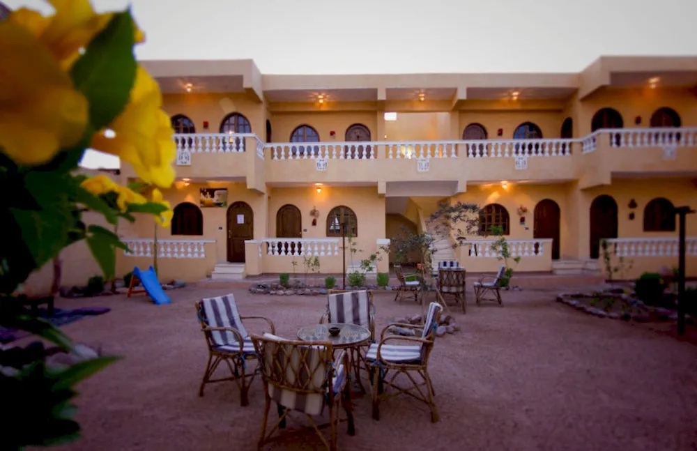 Sea Horse Hotel